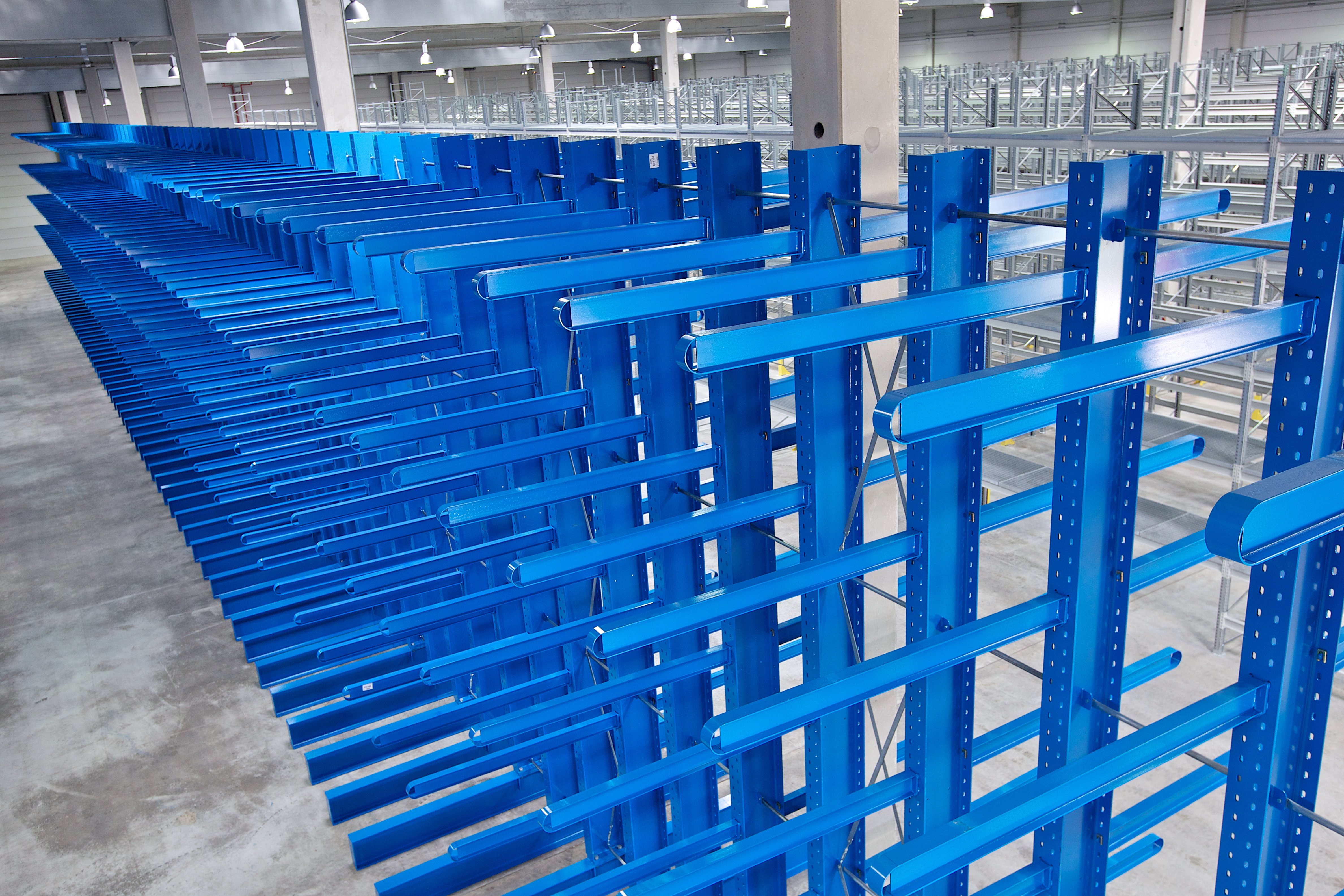 [Translate "Ireland"] Cantilever racking system by OHRA